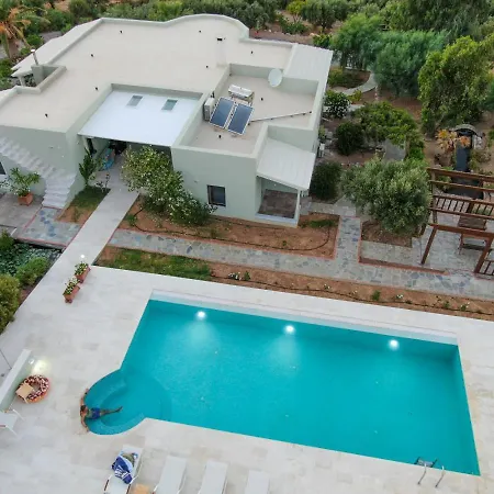New - Manika - 3br 3ba Pool * أيّا فوتيا