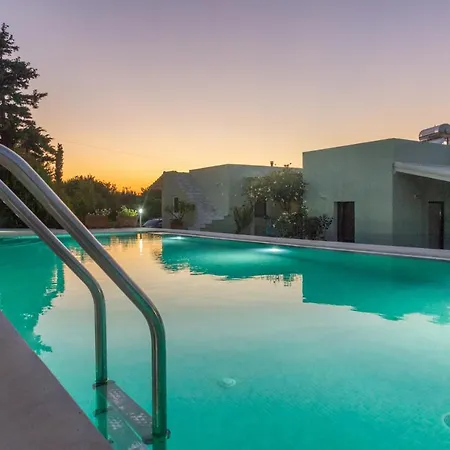 New - Manika - 3br 3ba Pool * أيّا فوتيا